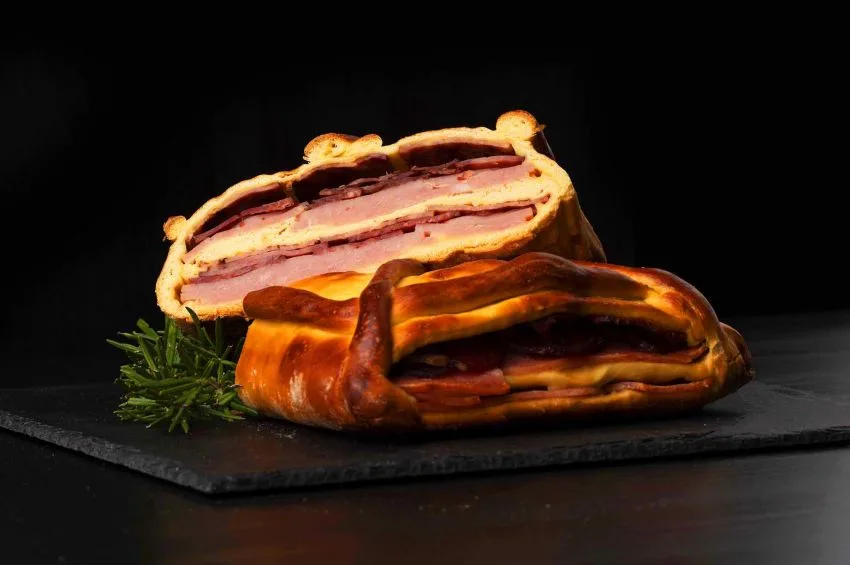 Bola de Carne com os melhores enchidos